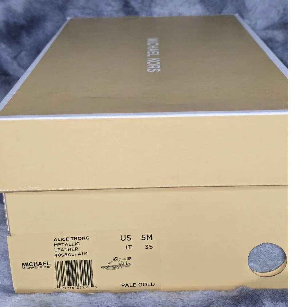 NWB Michael Kors Alice Thong Metallic Gold Leather Sandals‎  Women's 5